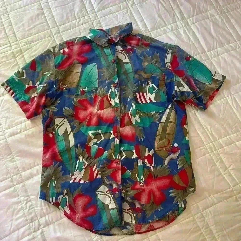 Vintage 90s Hawaiian shirt women’s large windsurfers floral beachy blue green‎